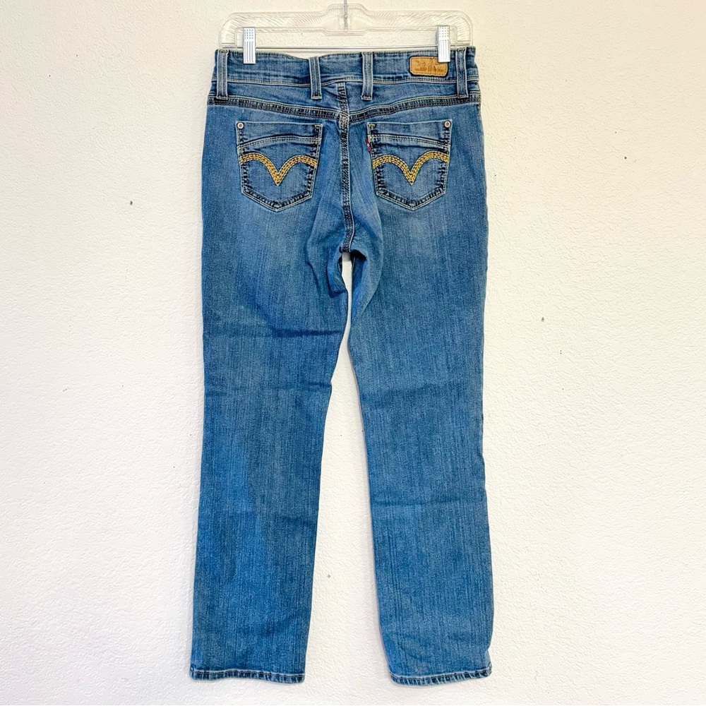 Levi’s Mid Rise Straight Jeans - Picture 7 of 9